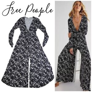 Free People Printed Effortless Jumpsuit Size 0 Black & White OB1344421 Wide Leg